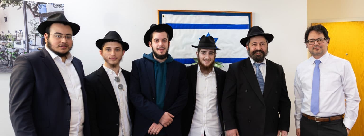 The shluchim and students of Chabad House Boston